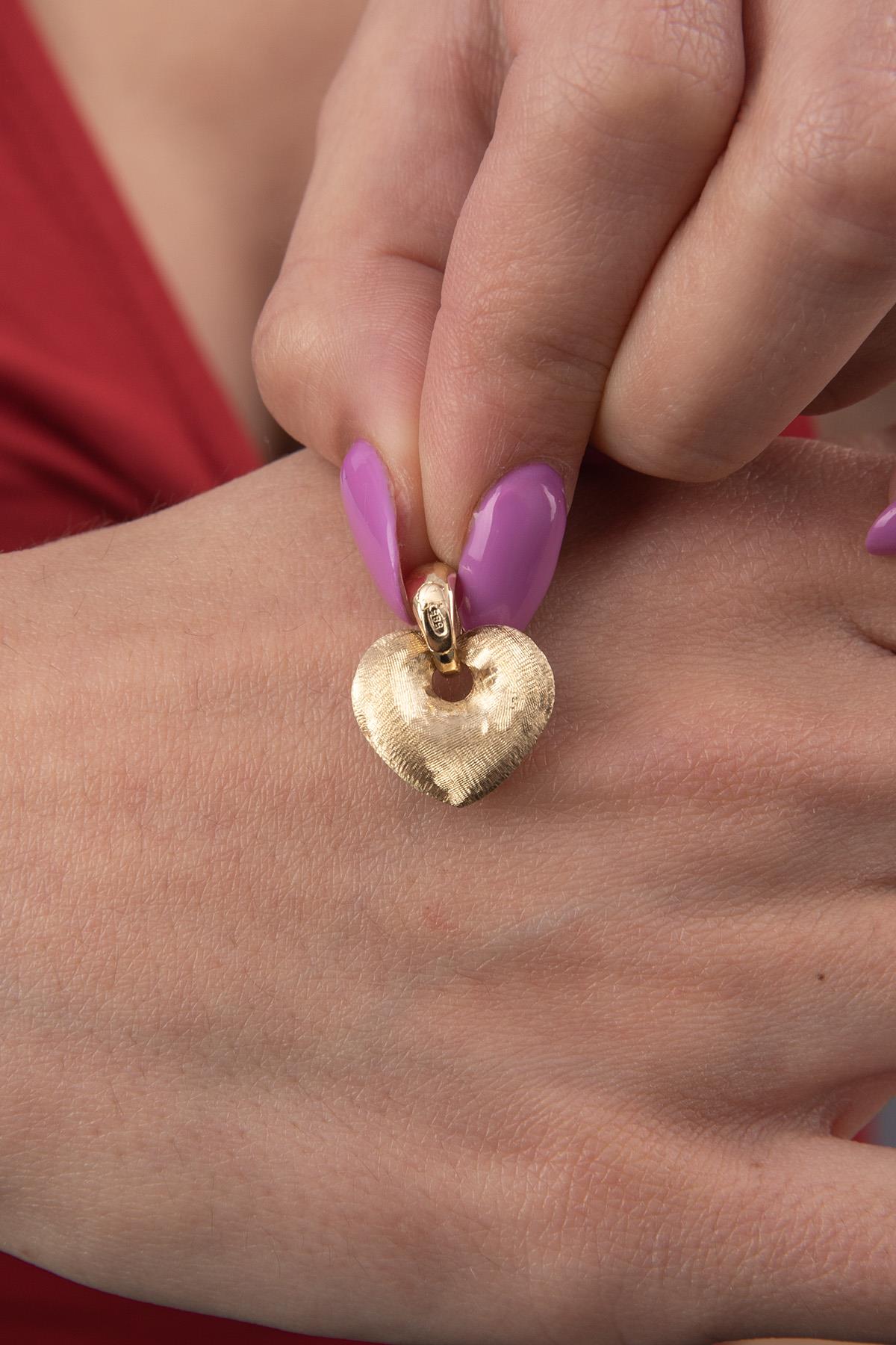 14K Enchanting Heart Pendant