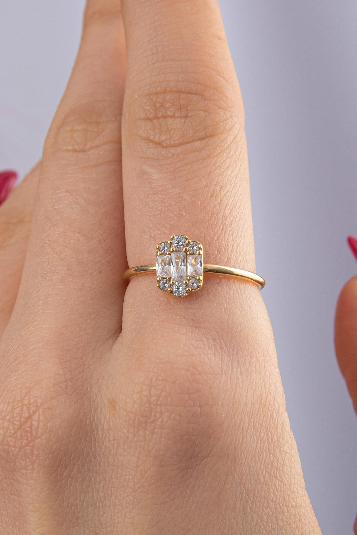 14K Gold 3 Stone Baguette Stone Ring