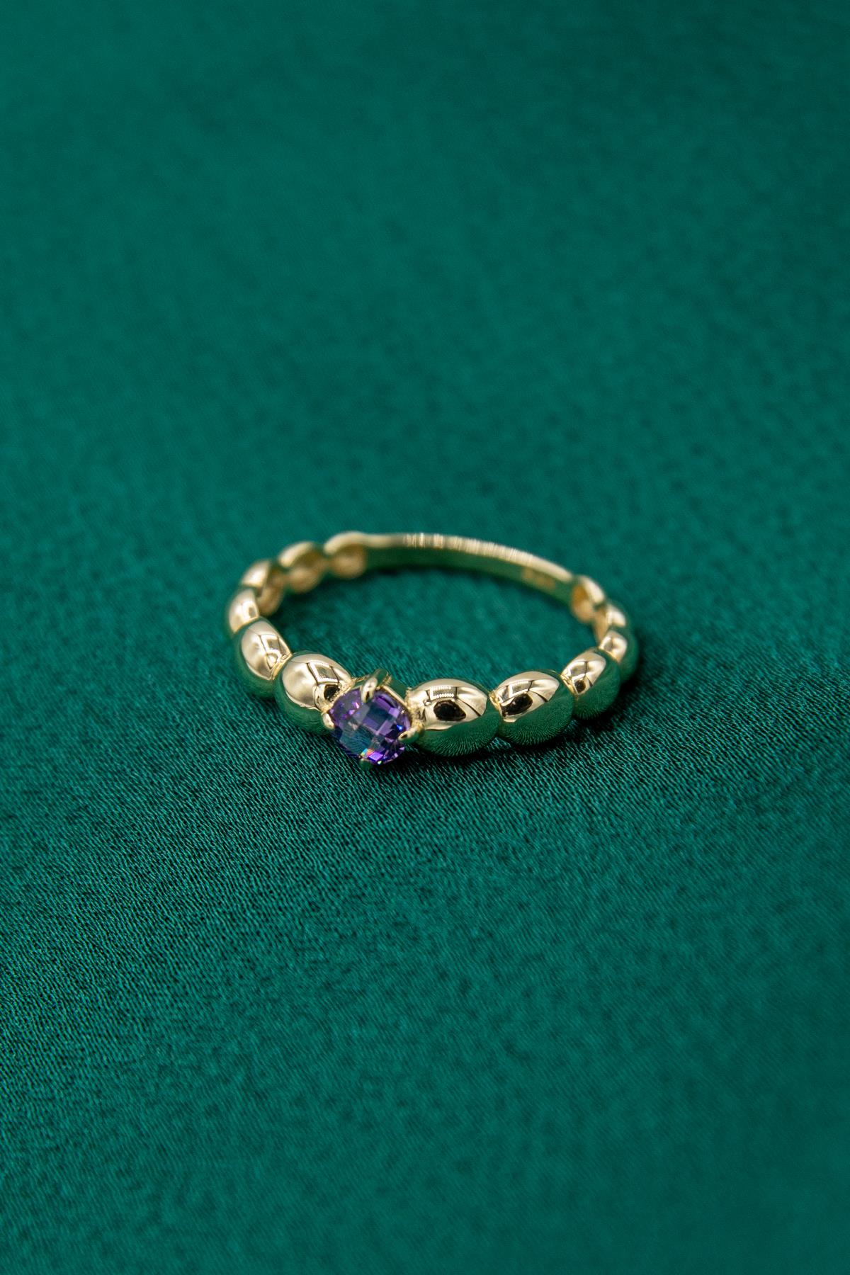 14K Gold Amethyst Stone Domed Ring