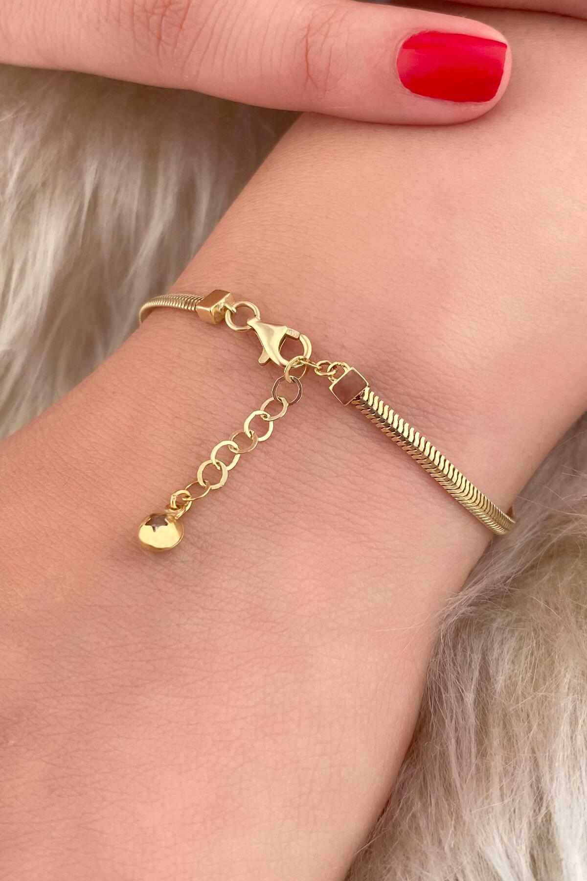 14K Gold Classic Snake Chain Brcaelet With