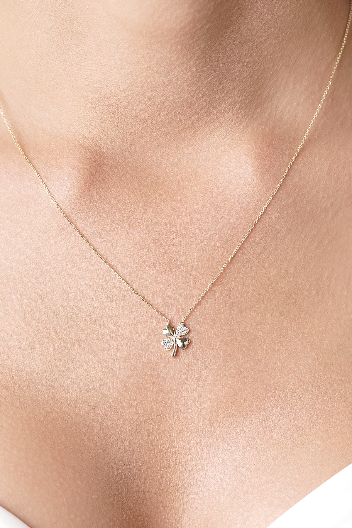 14K Gold Clover Necklace