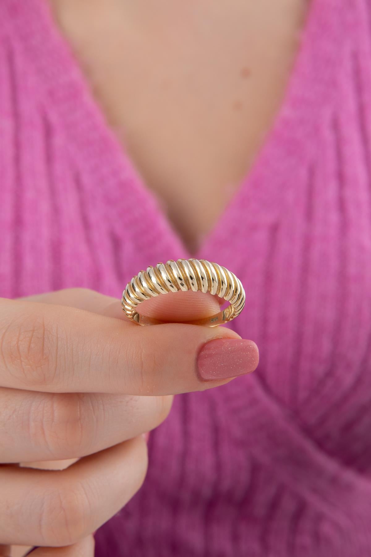 14K Gold Croissant Ring