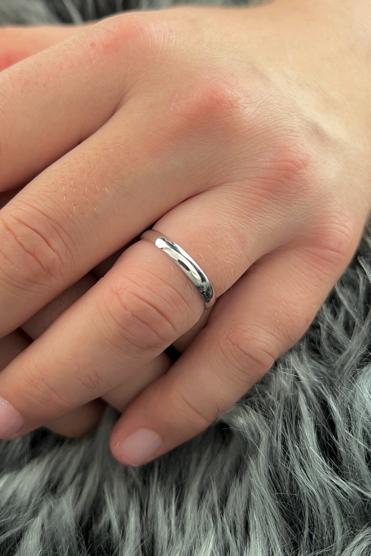 14K Gold D Shape Man Wedding Ring 0.118 inch