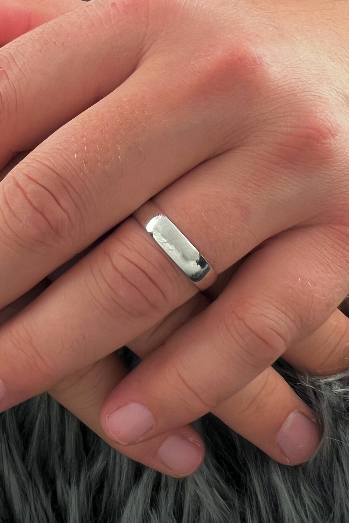 14K Gold D Shape Man Wedding Ring 0.196 inch