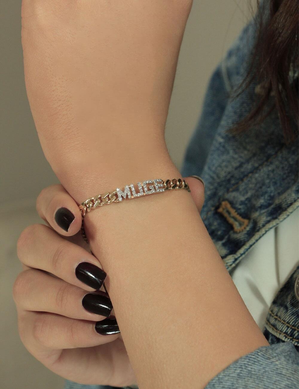 14K Gold Diamond Personalized Name Bracelet