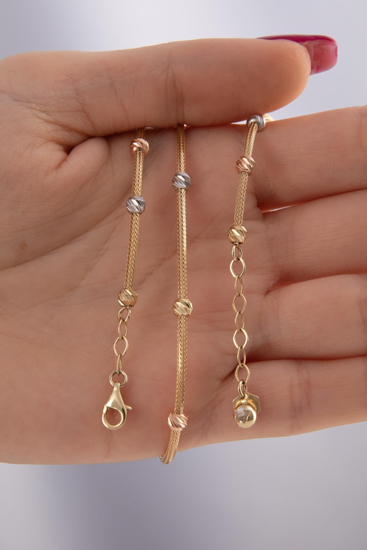 14K Gold Dorica Chain Necklace