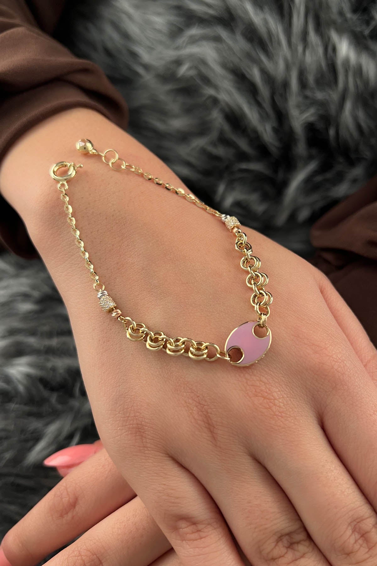 14K Gold Double Rolo Bracelet With Pink Object