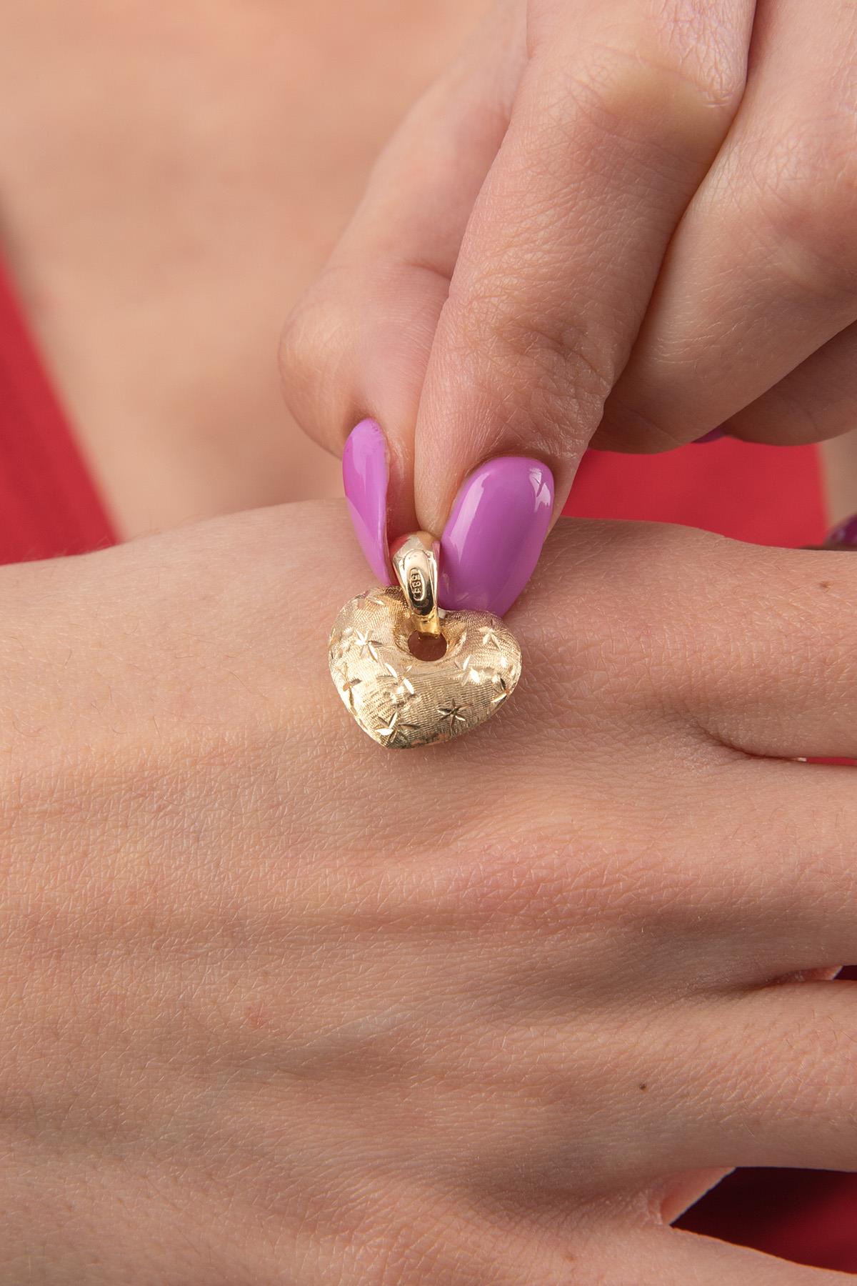 14K Gold Glowing Heart Pendant