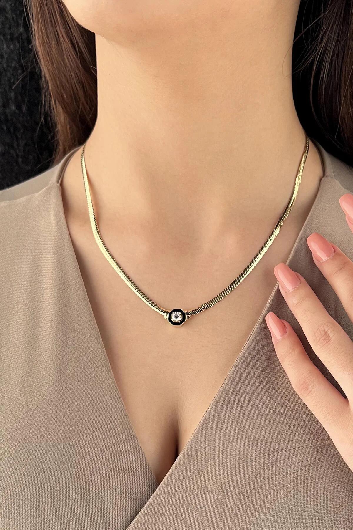 14K Gold Hexagon Shaped Snake Necklace