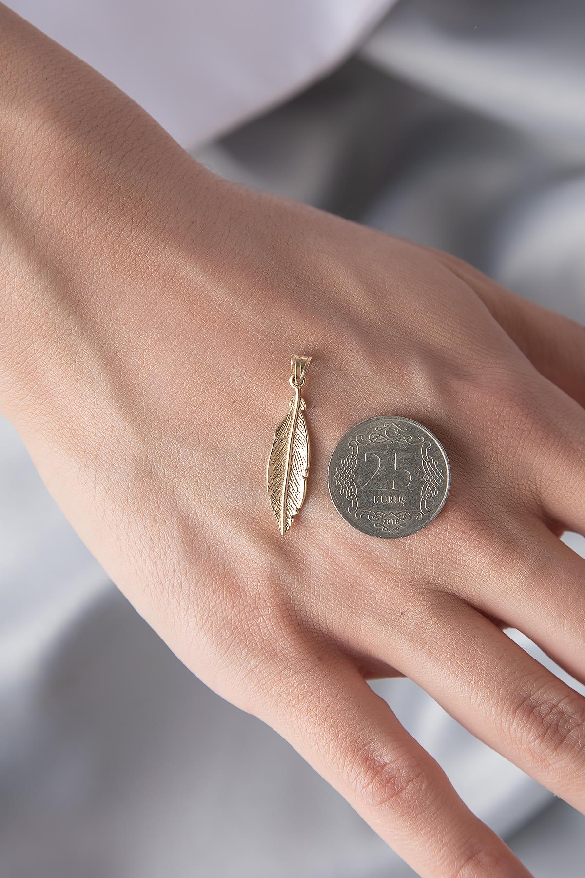 14K Gold Leaf Pendant
