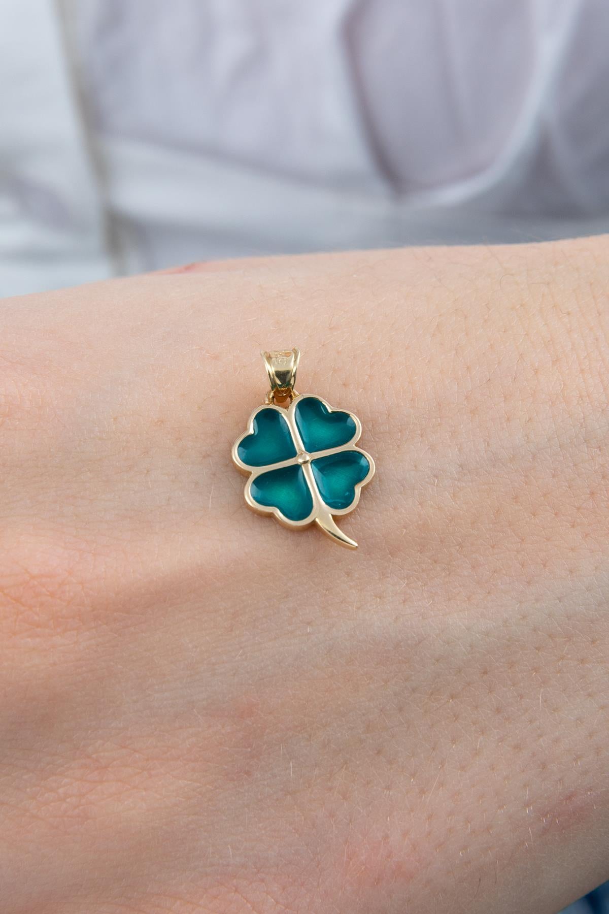 14K Gold Medium Green Enamel Four Leaf Clover Charm