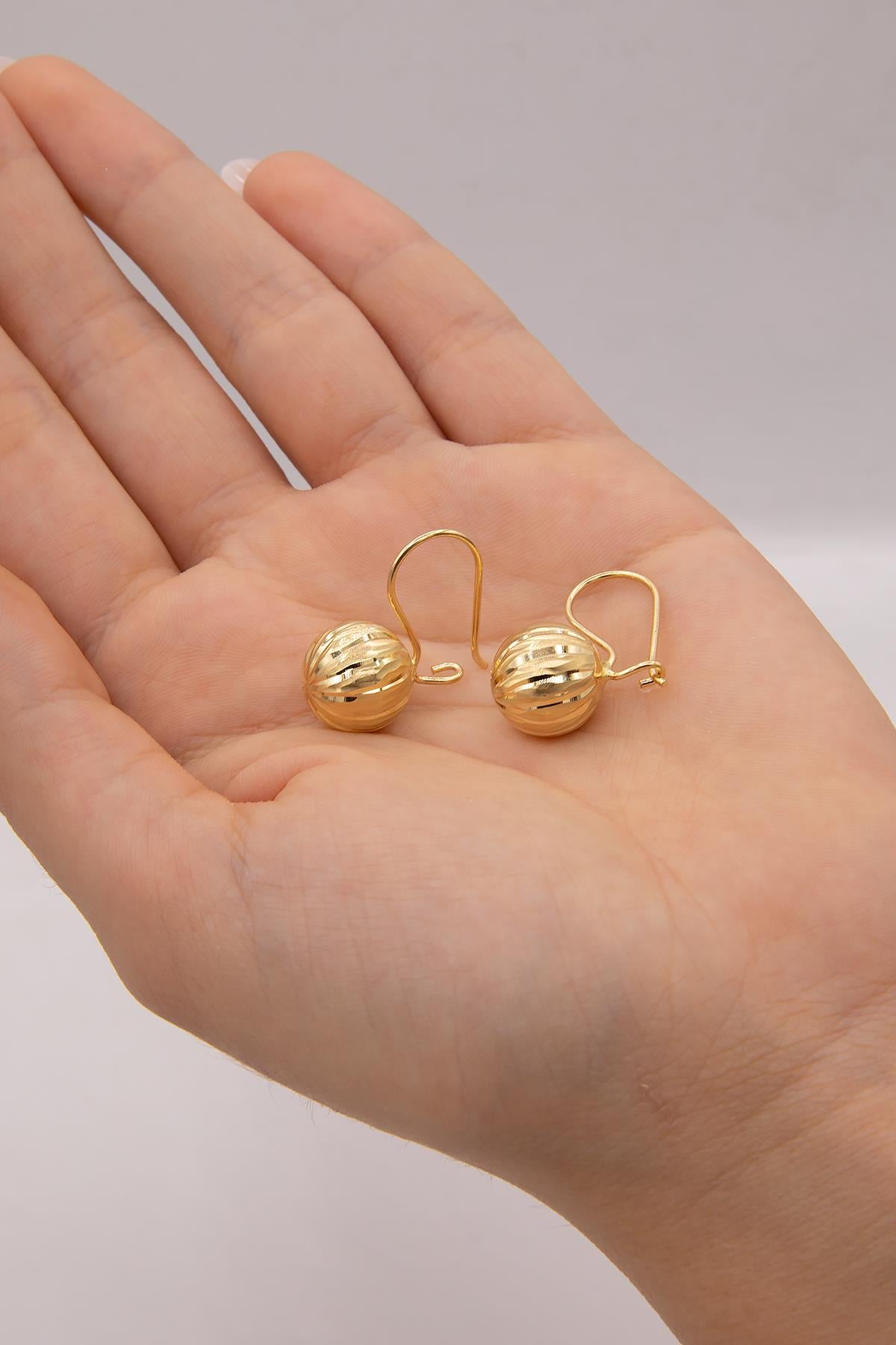 14K Gold Patterned Euro Ball Earrings 3