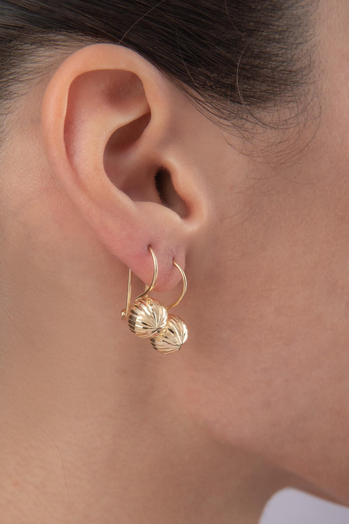 14K Gold Patterned Euroball Earrings ( Medium )