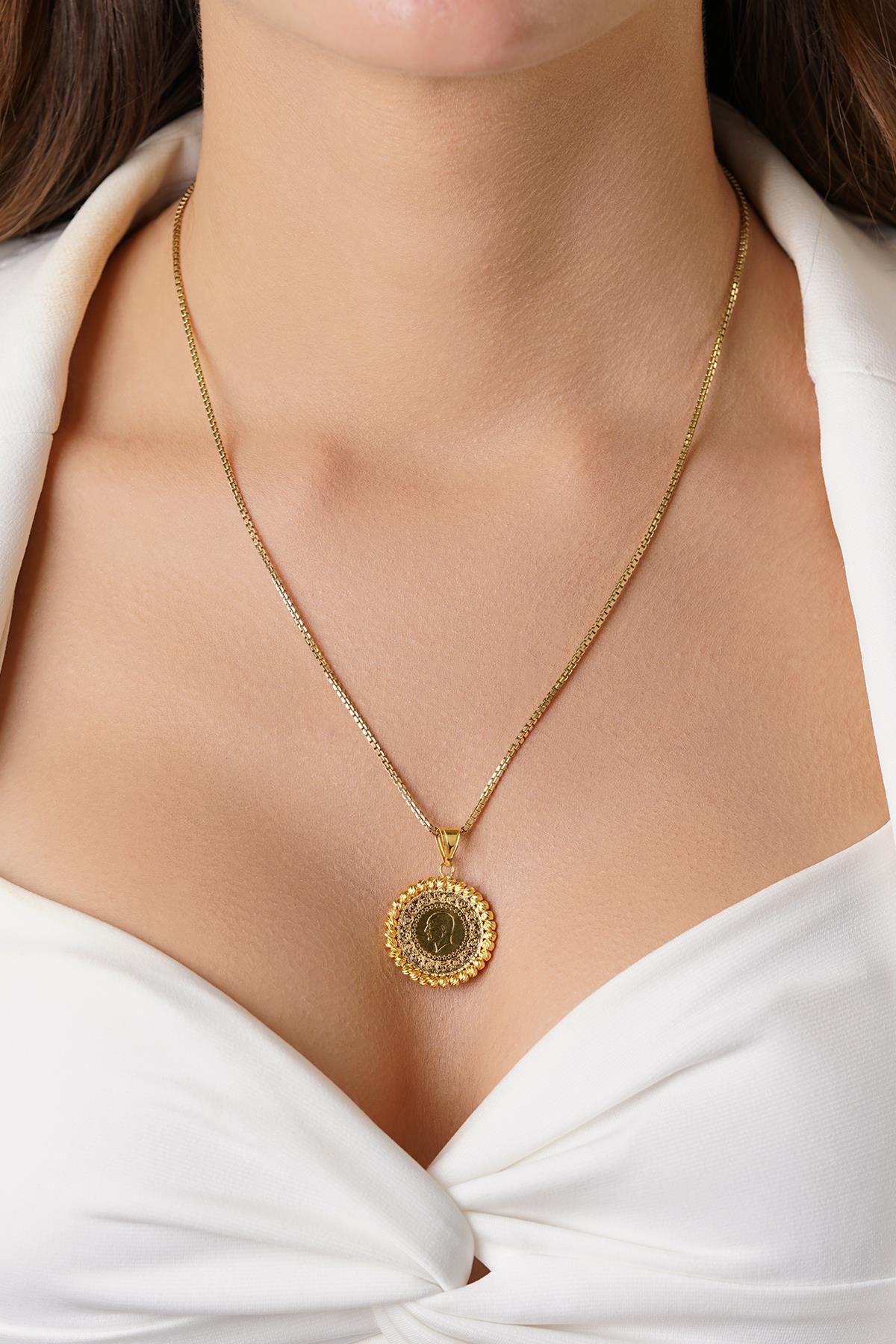 14K Gold Quarter Coin with Patterned Box Chain Necklace