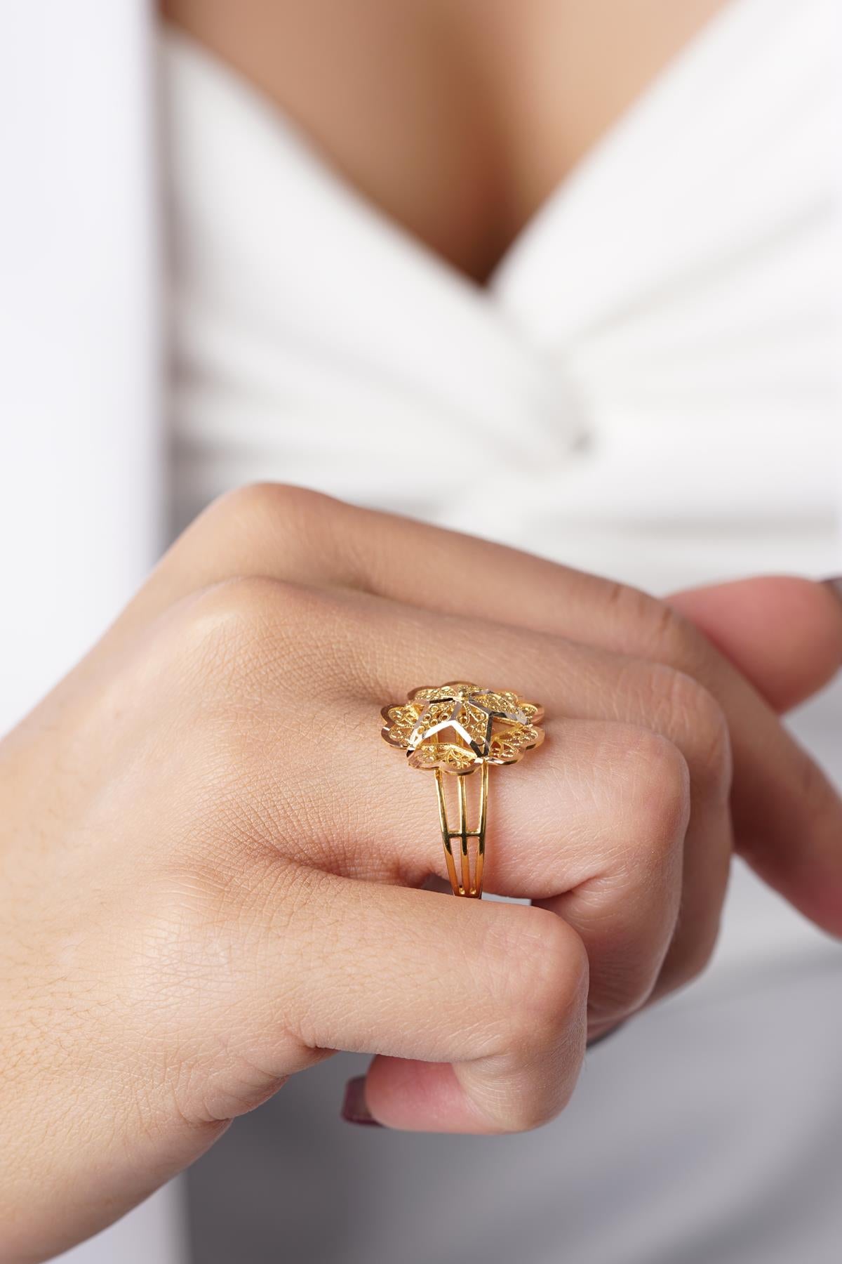14K Gold Rose Motif Filigree Ring – Mother’s Ring