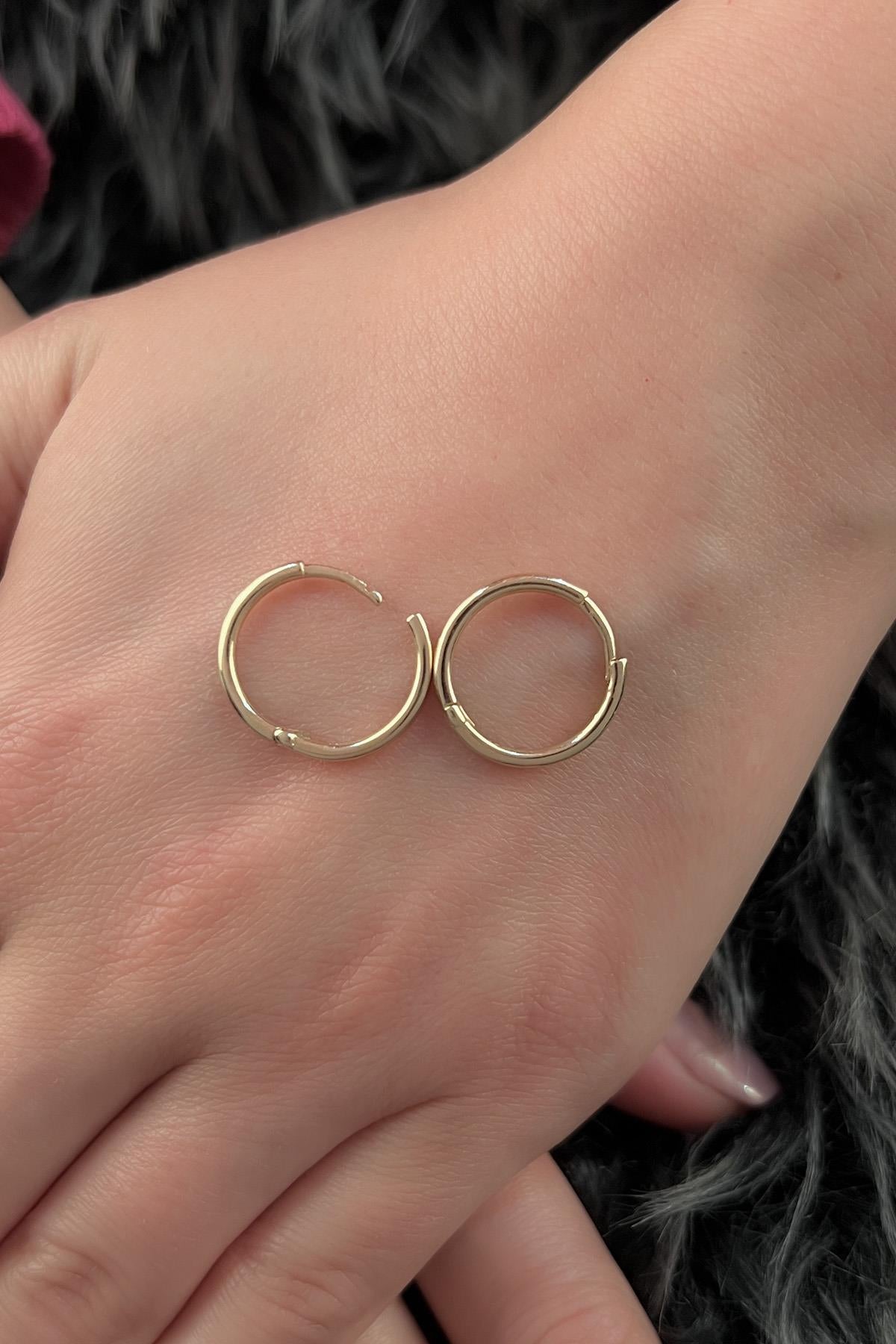 14K Gold Round Huggie Earrings