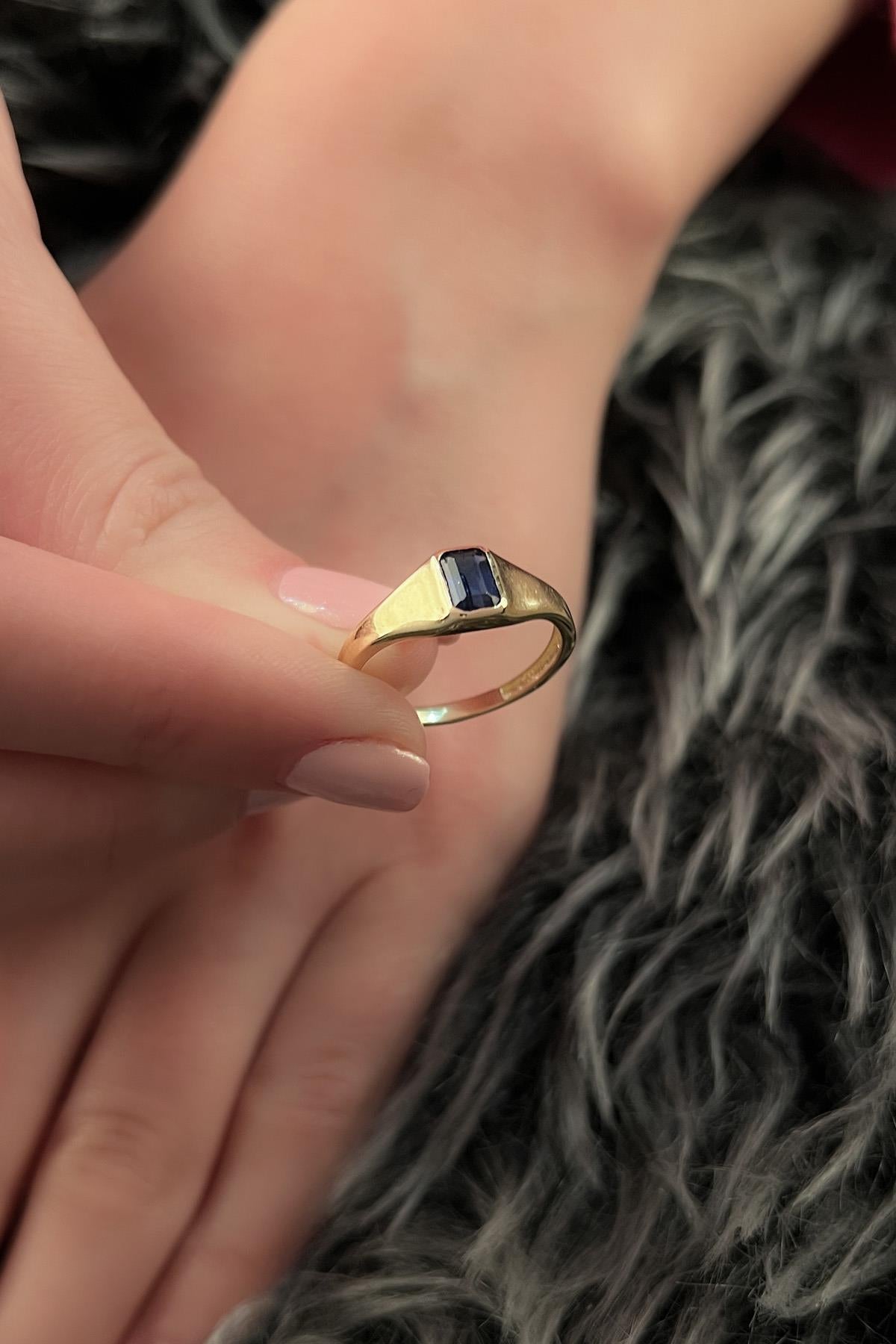 14K Gold Sapphire Solitaire Ring