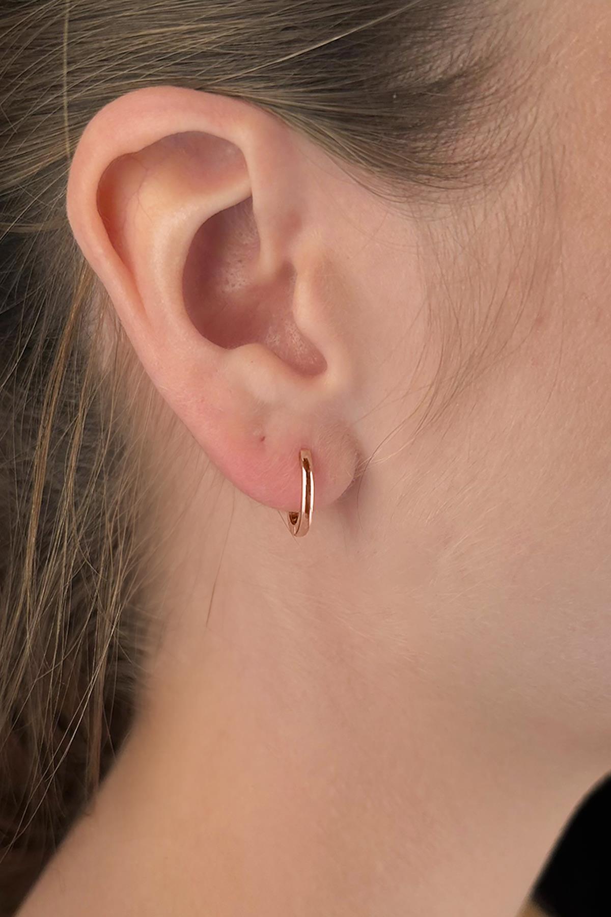 14K Gold Small Gold Faceted Huggie Earrings