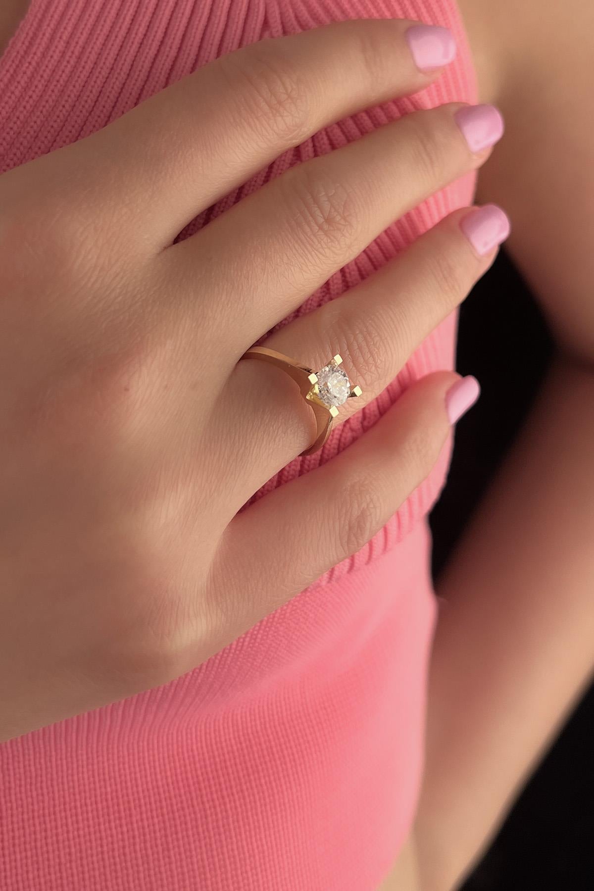 14K Gold Solitaire Ring