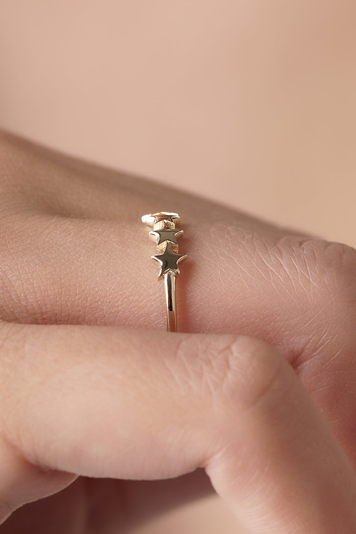 14K Gold Stars Row Ring