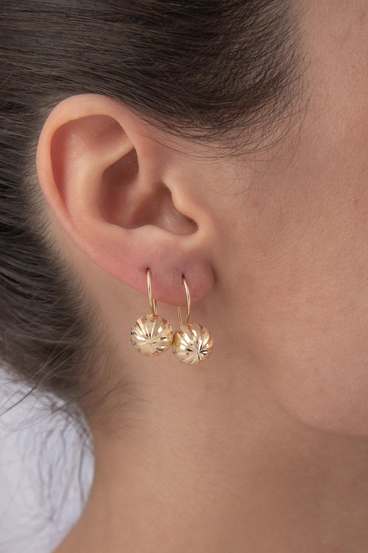 14K Gold Straight Patterned Euroball Earrings ( Medium )