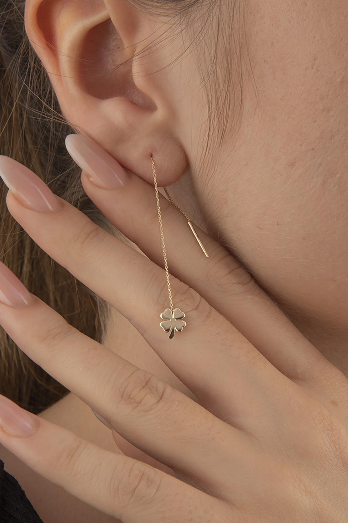 14K Gold Fine Chain Clover Dangle Stud Earrings