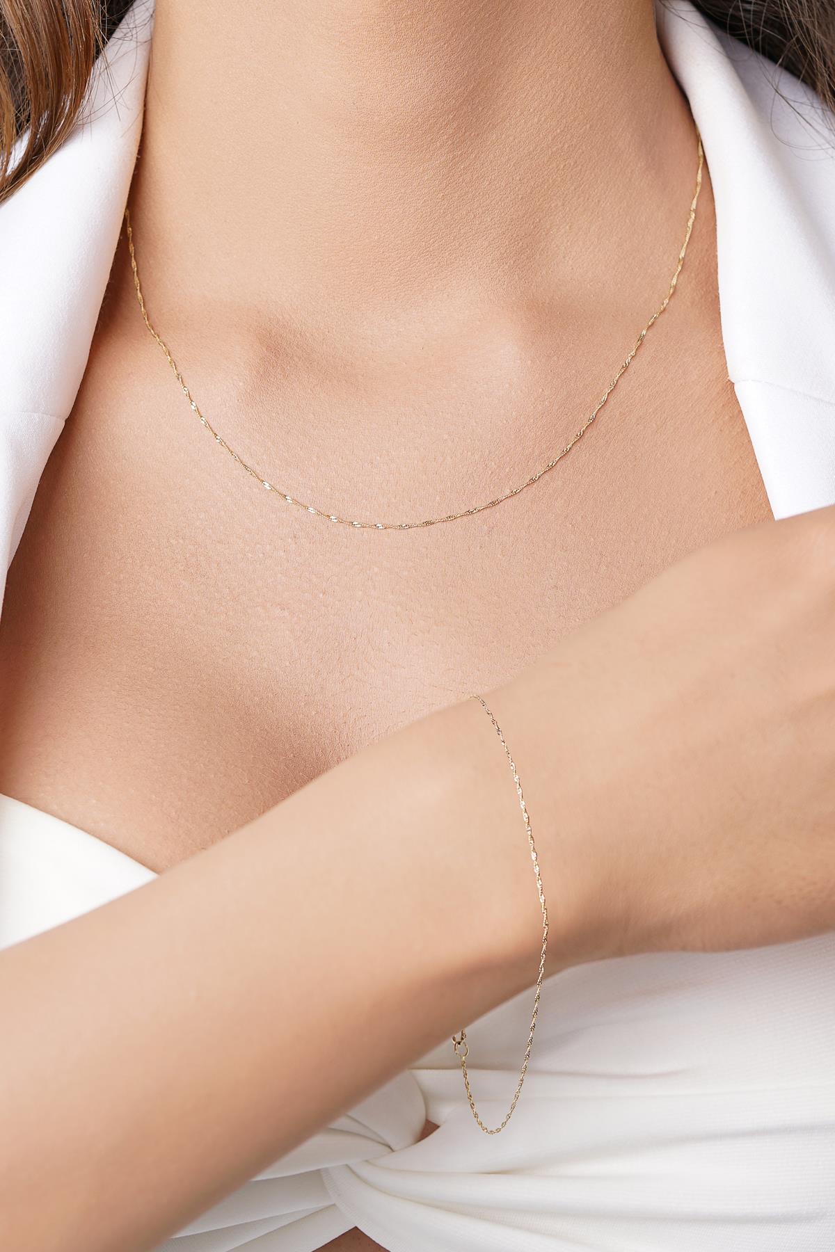 14ct Gold Dainty Singapore Bracelet