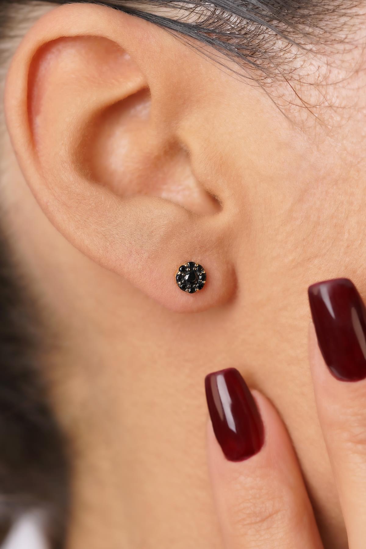 14ct Gold Daisy Earrings with Black Onyx