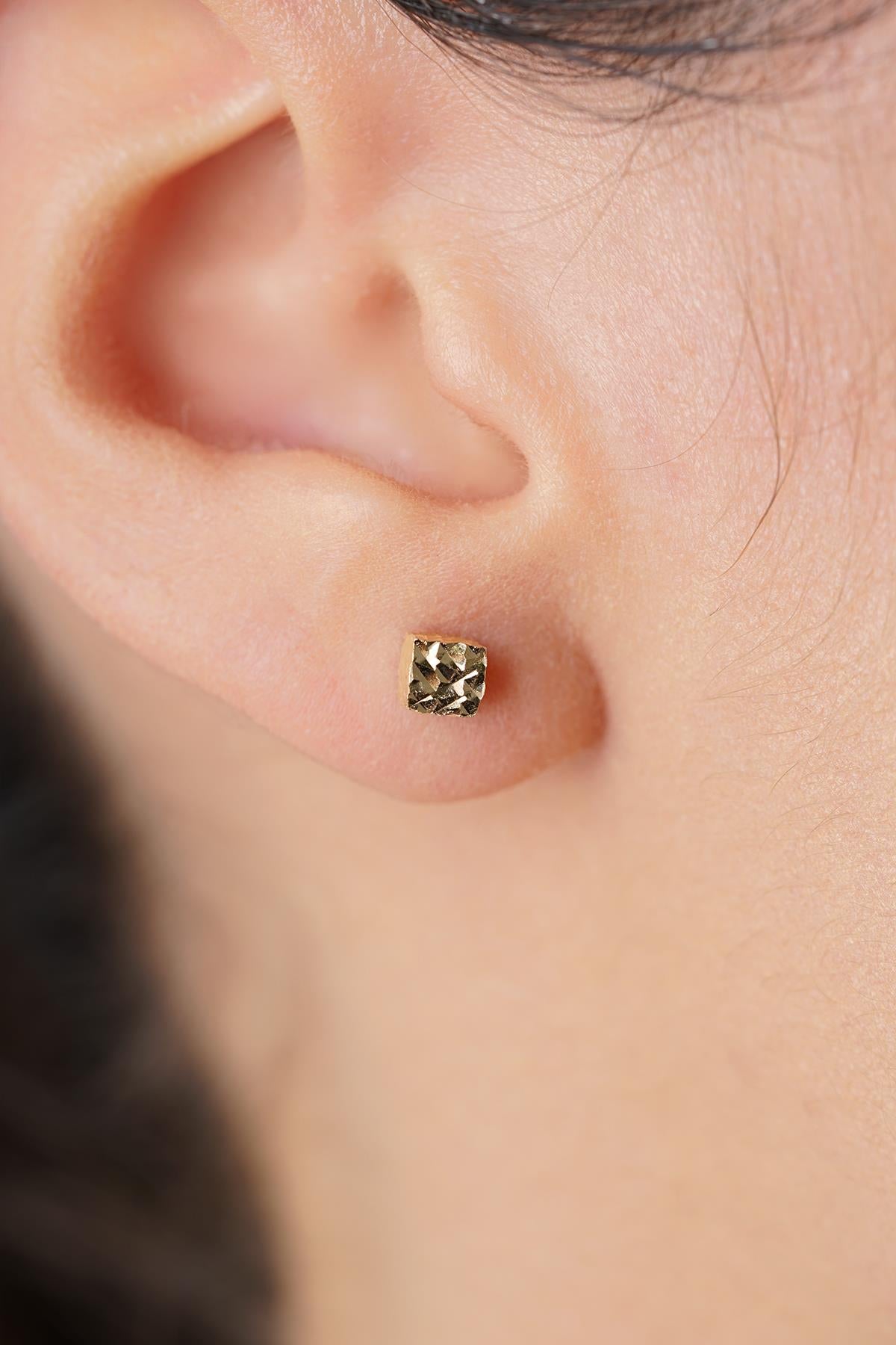 14ct Gold Diamond-Cut Box Stud Earrings