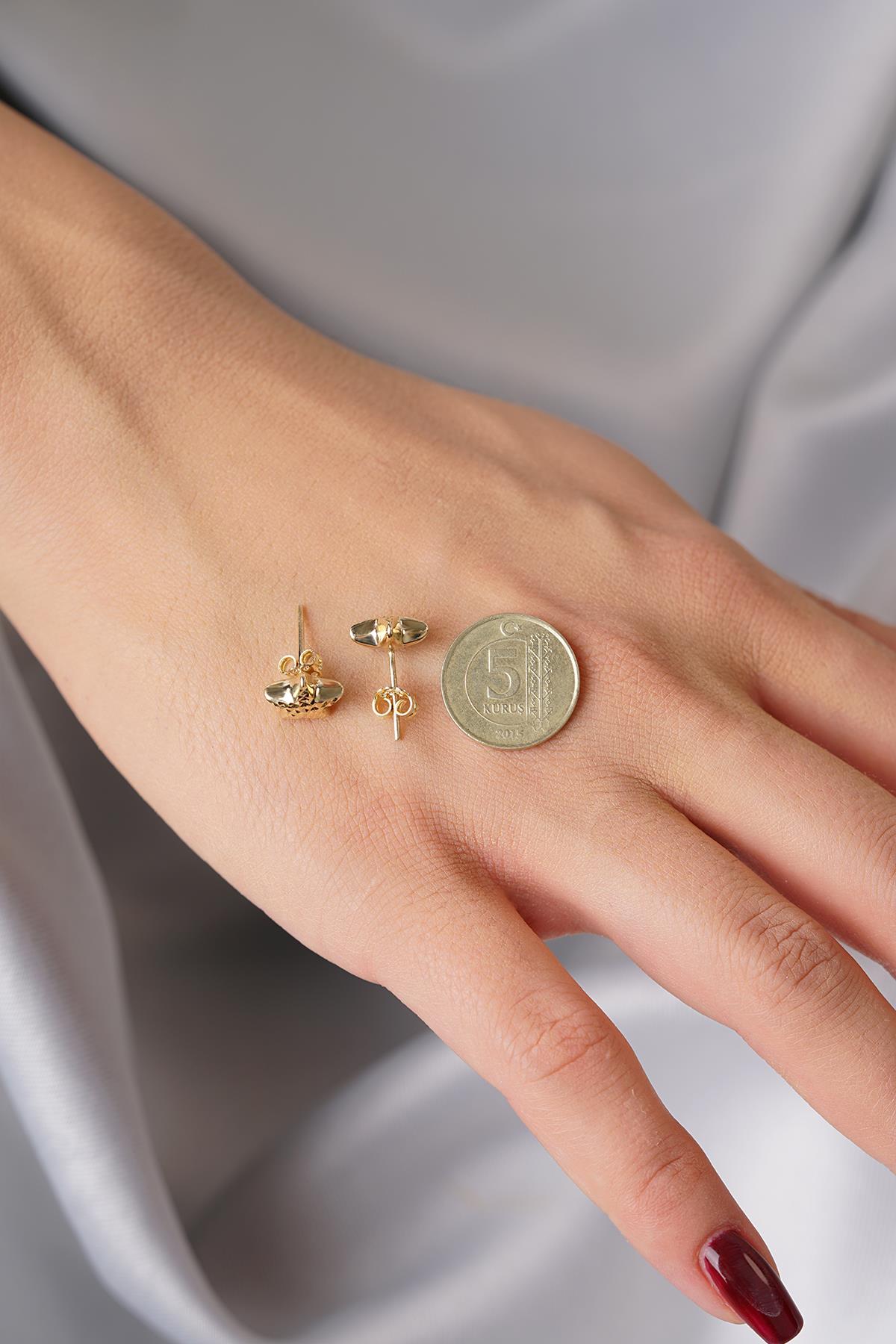 14ct Gold Etched Star Stud Earrings