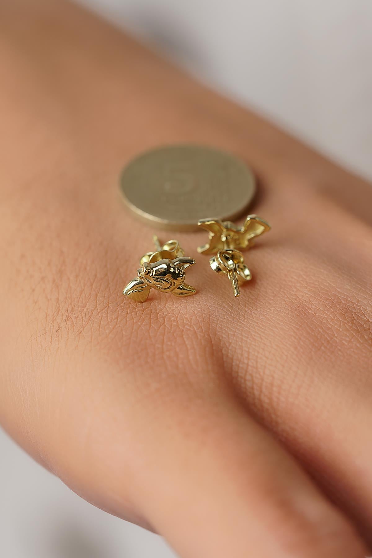 14ct Gold Gazelle/Deer Stud Earrings
