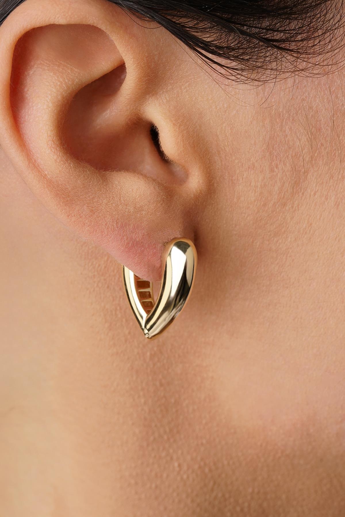 14ct Gold Heart Motif Drop Earrings