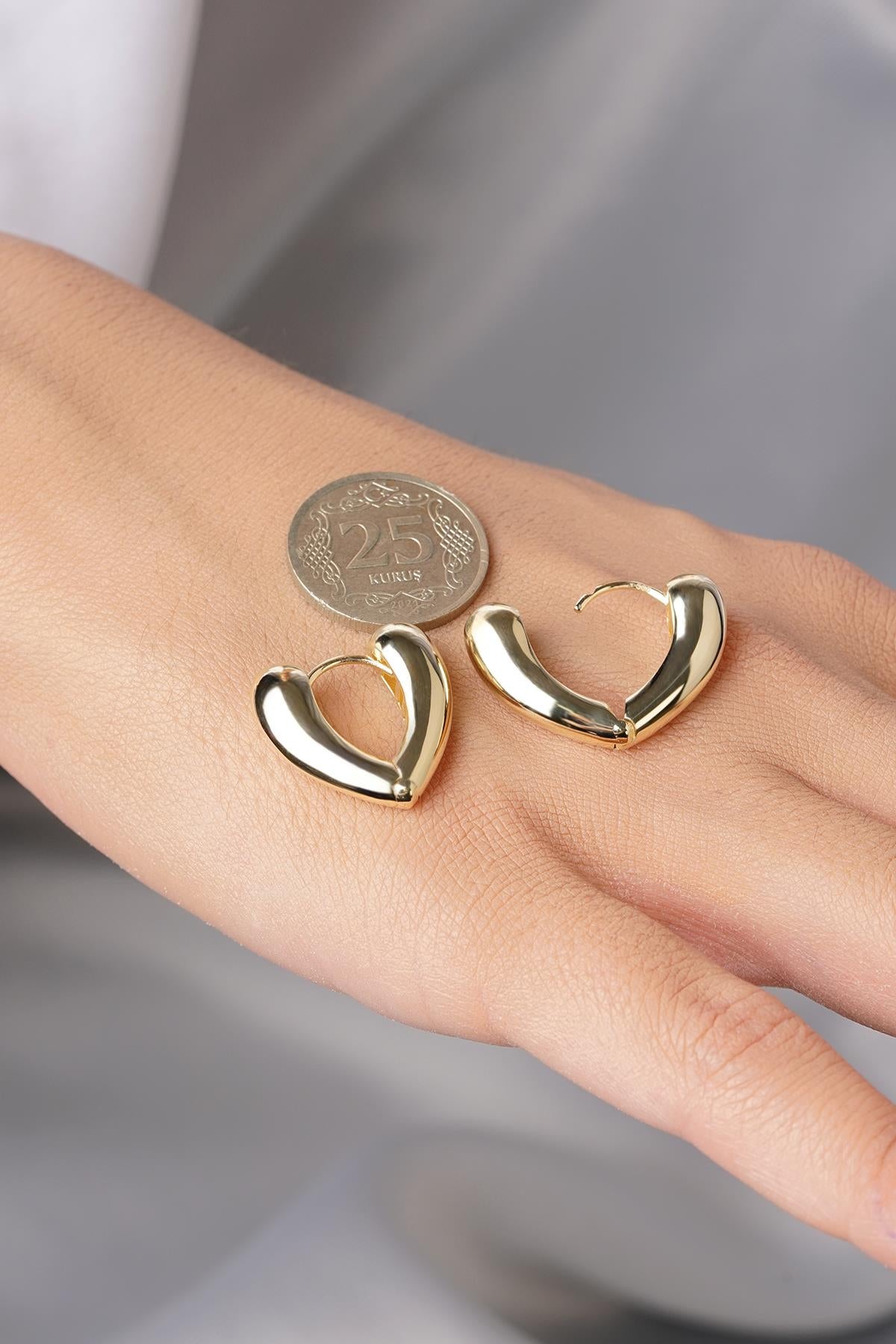 14ct Gold Heart Motif Drop Earrings