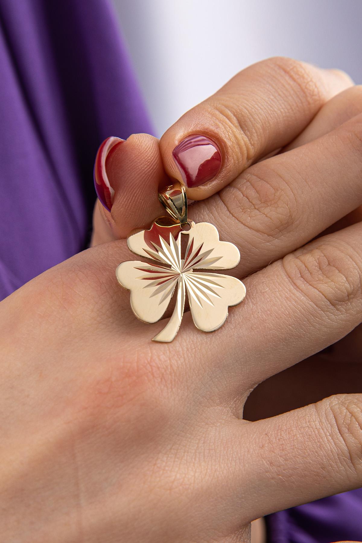 14ct Gold Medium Four Leaf Clover Charm
