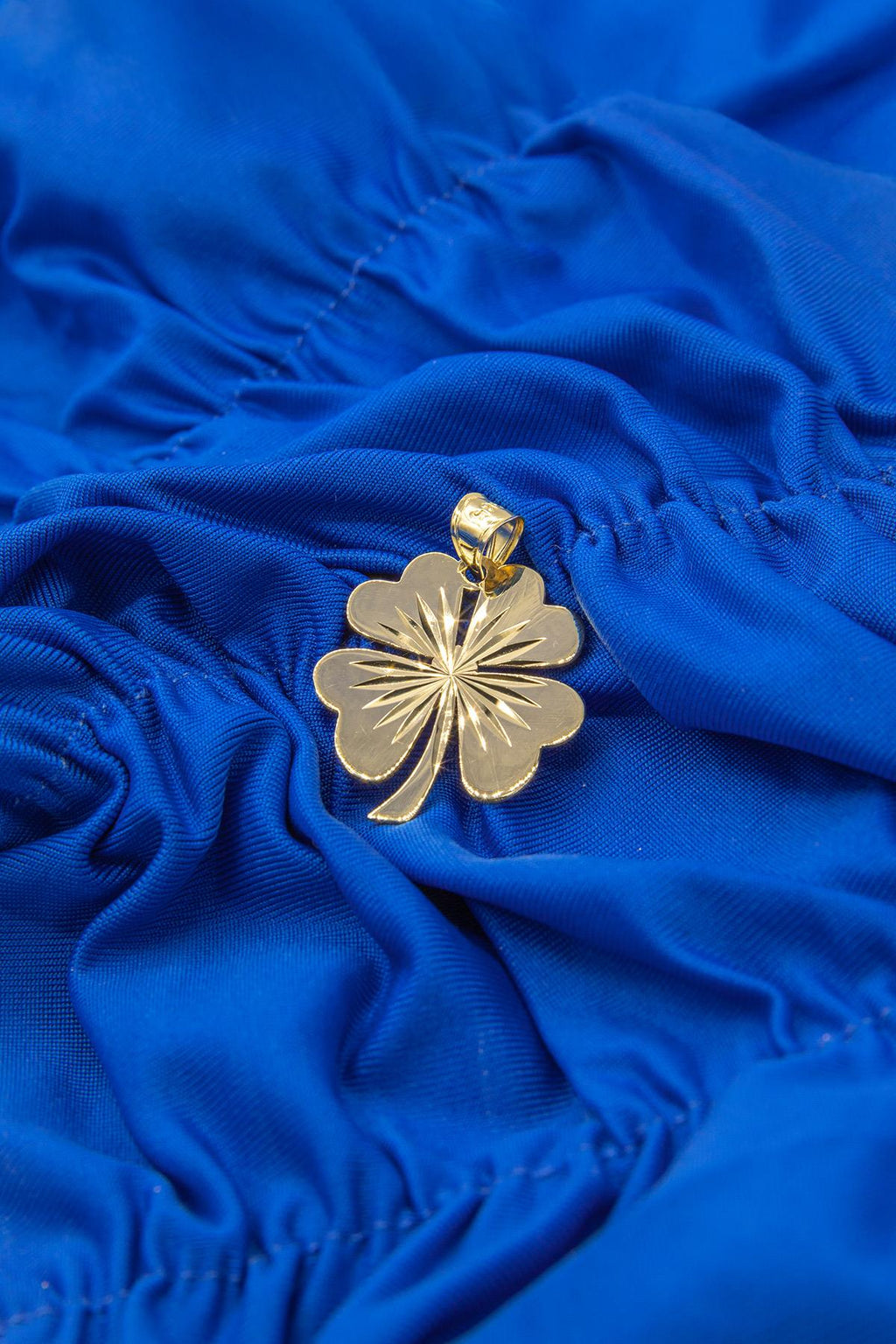14ct Gold Medium Four Leaf Clover Charm