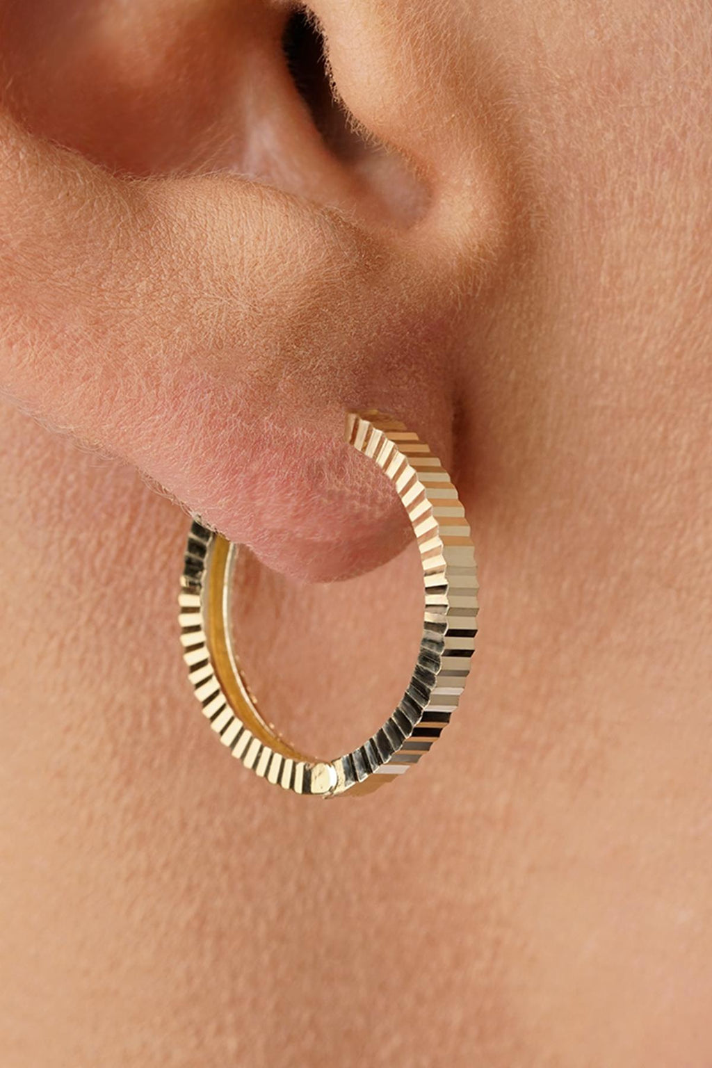 14ct Gold Medium Sparkle Hoop Earrings