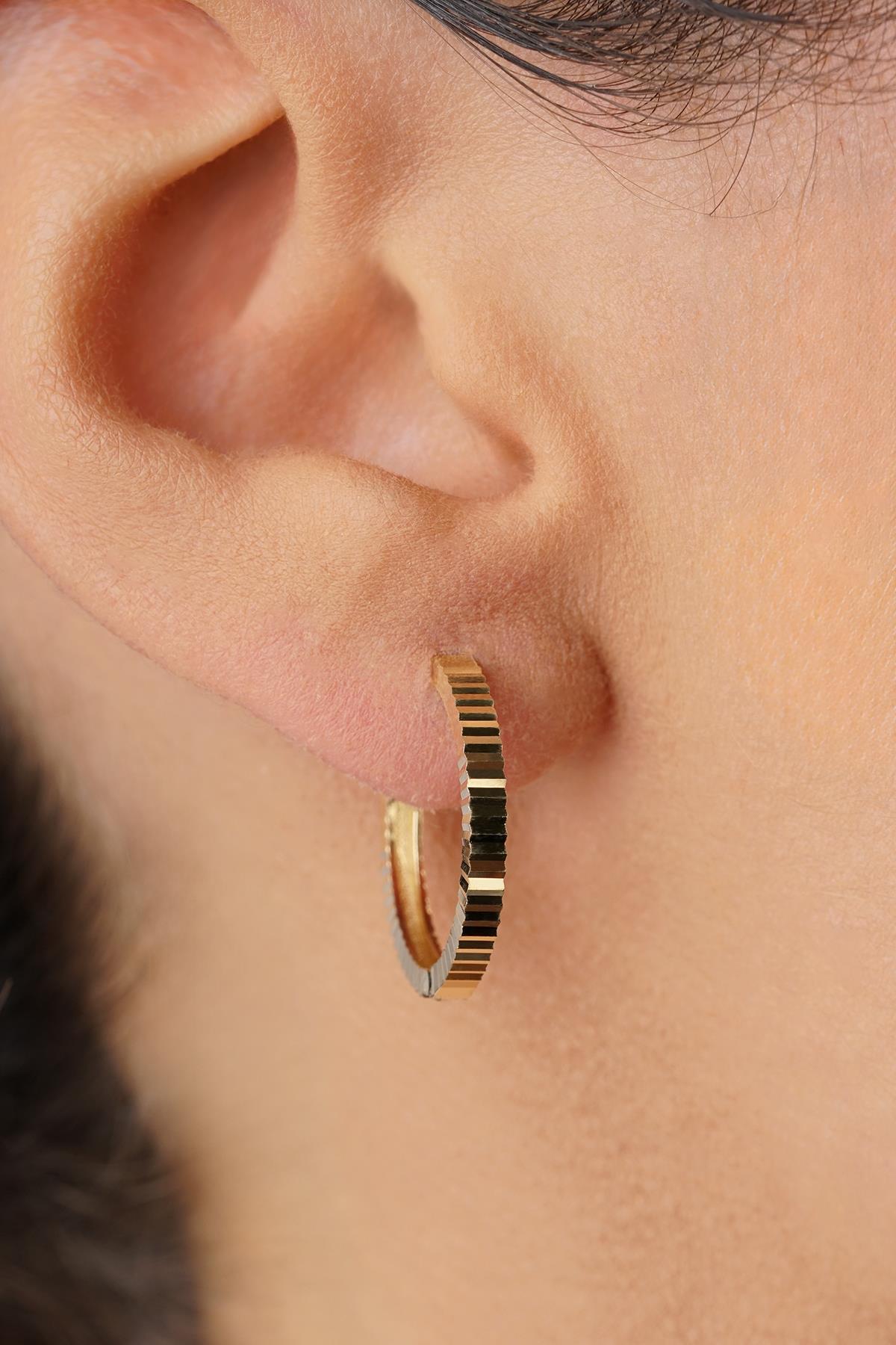 14ct Gold Medium Sparkle Hoop Earrings