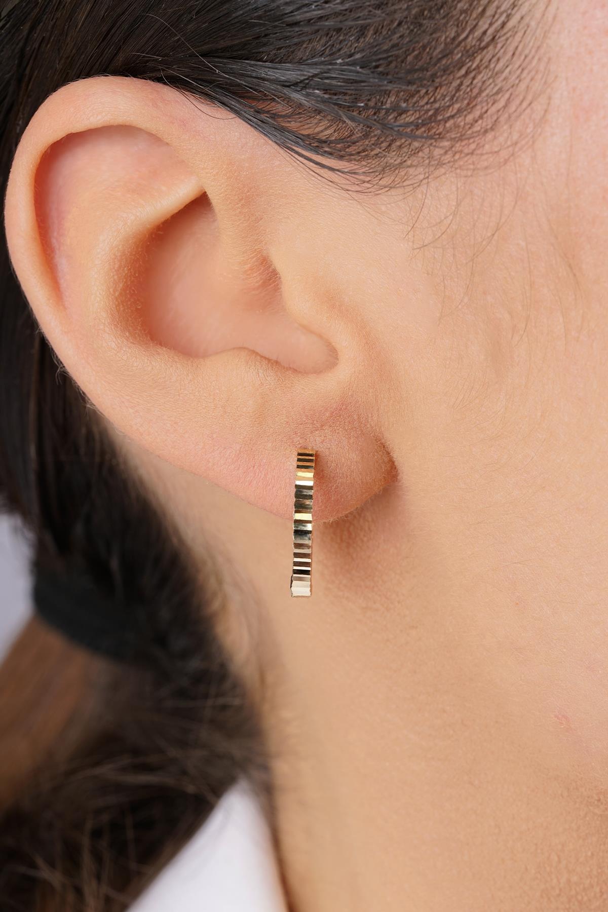 14ct Gold Midi Diamond-Cut Hoop Earrings