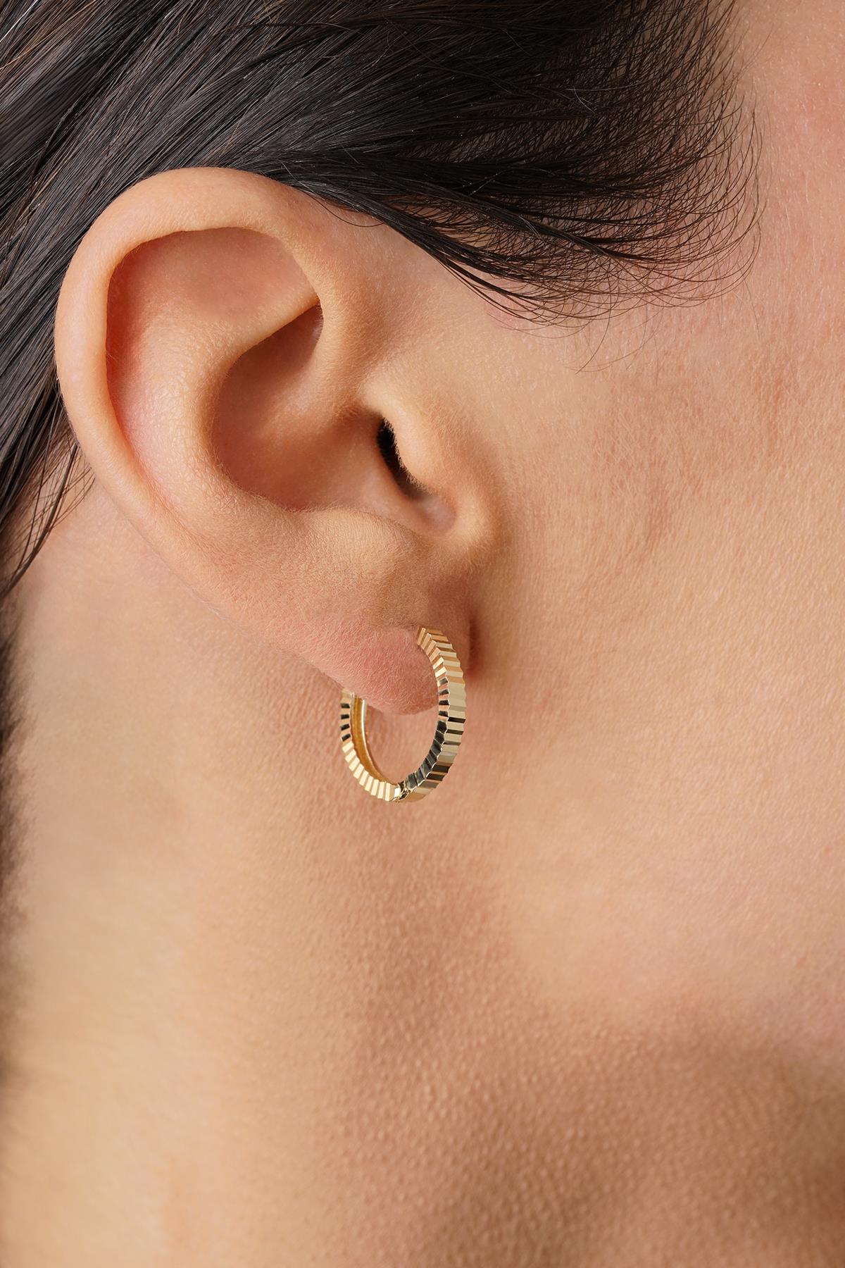 14ct Gold Midi Diamond-Cut Hoop Earrings