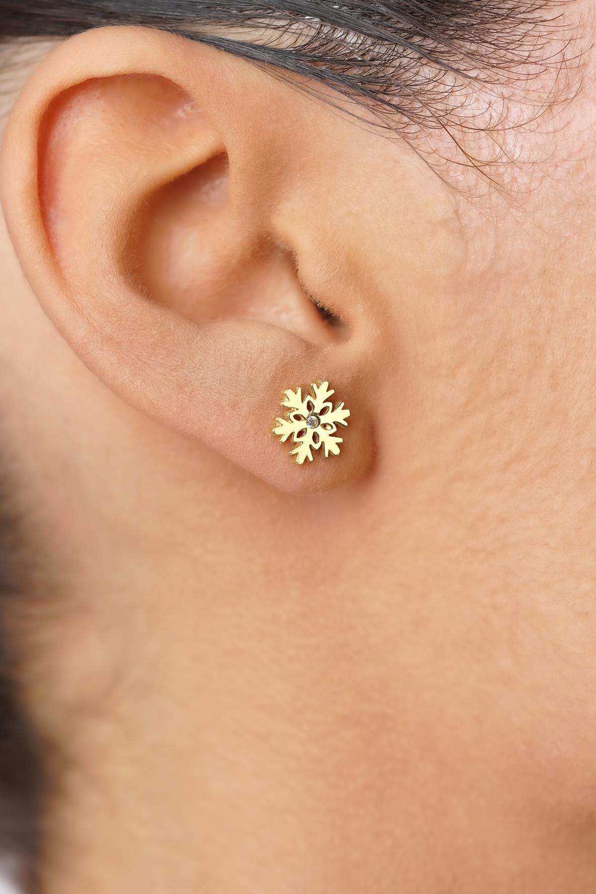 14ct Gold Snowflake Studs with Solitaire