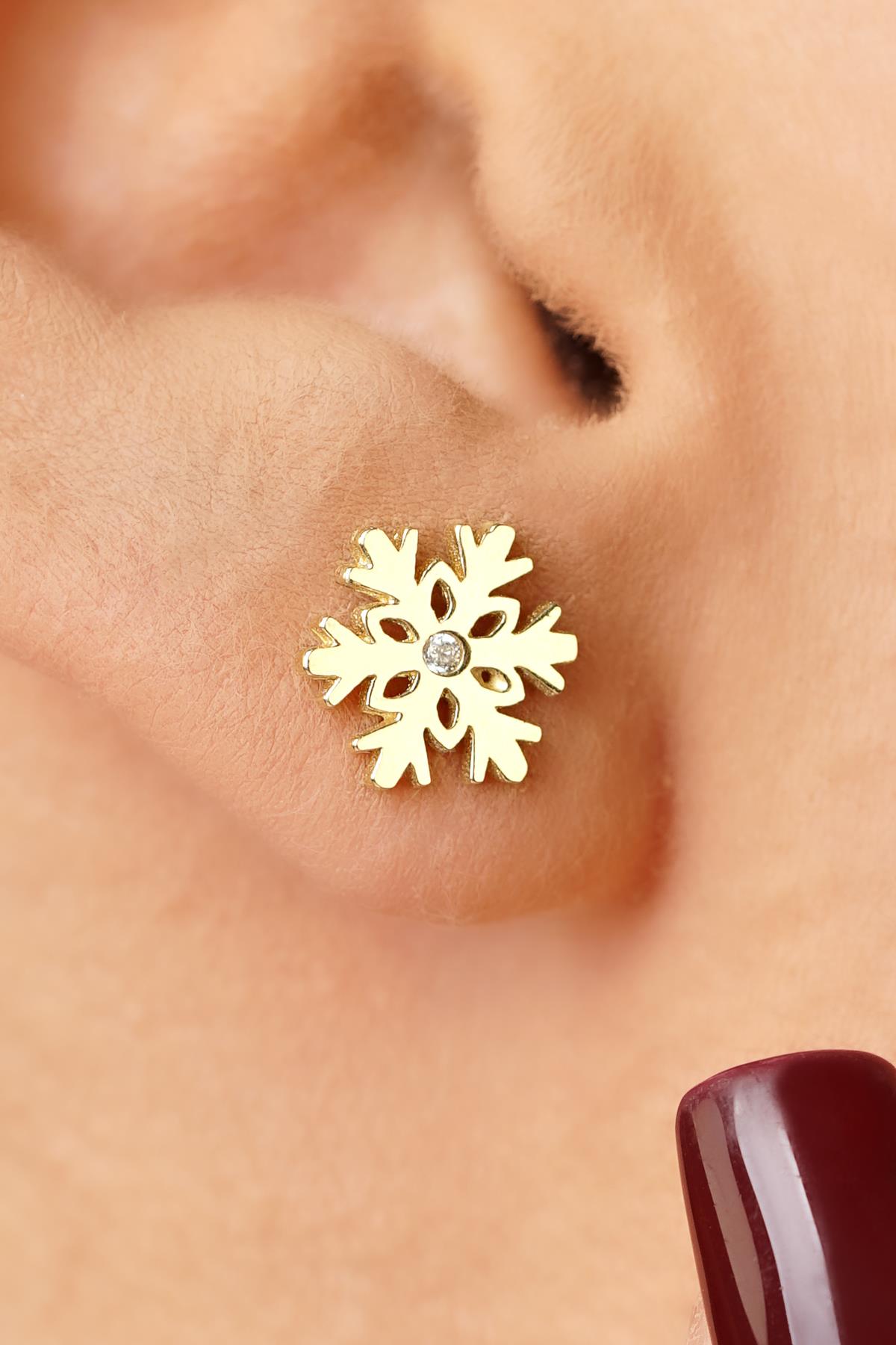 14ct Gold Snowflake Studs with Solitaire