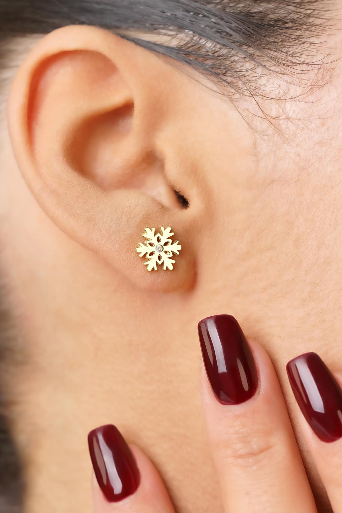 14ct Gold Snowflake Studs with Solitaire