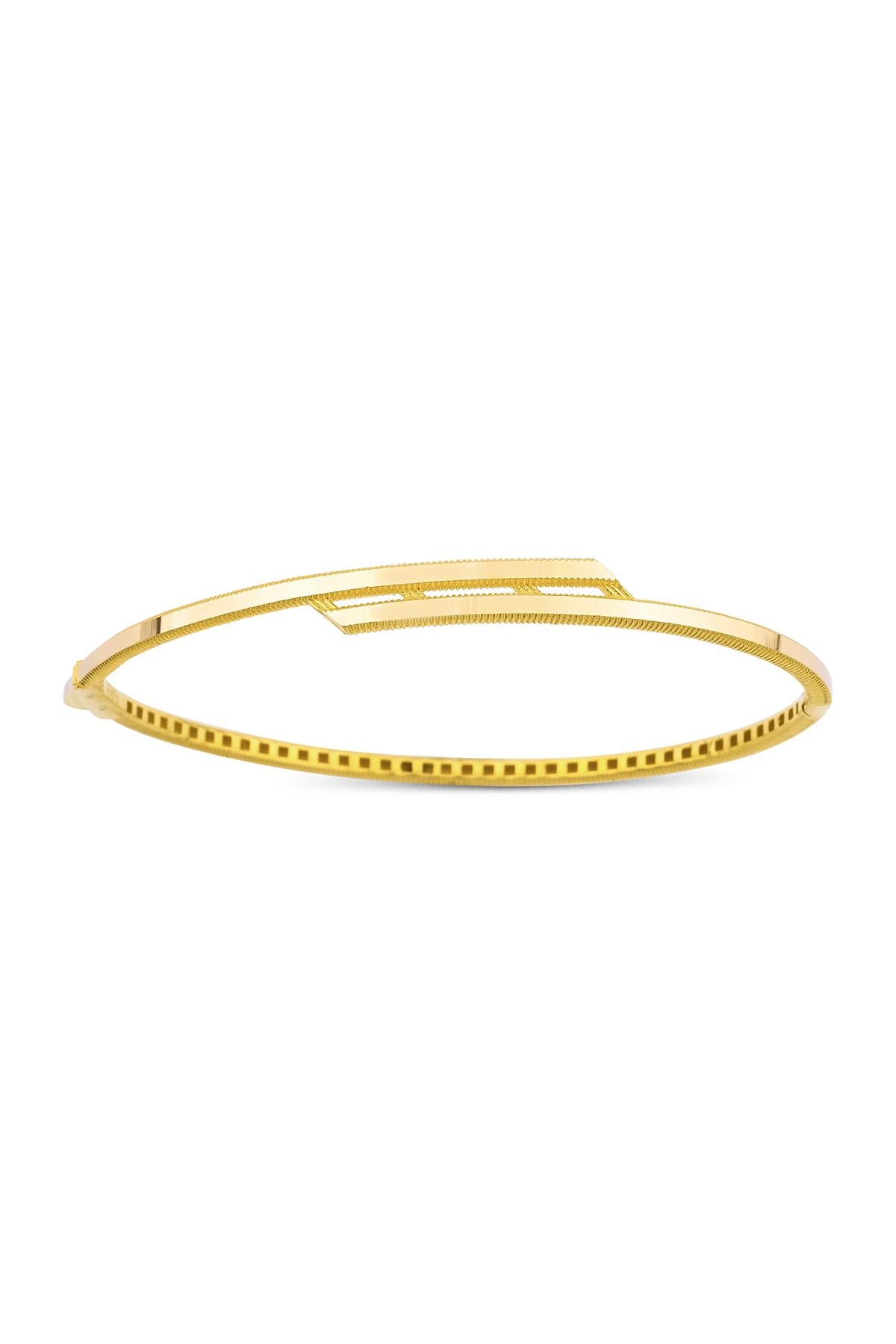 14ct Gold  22ct Looking  Angular Bangle