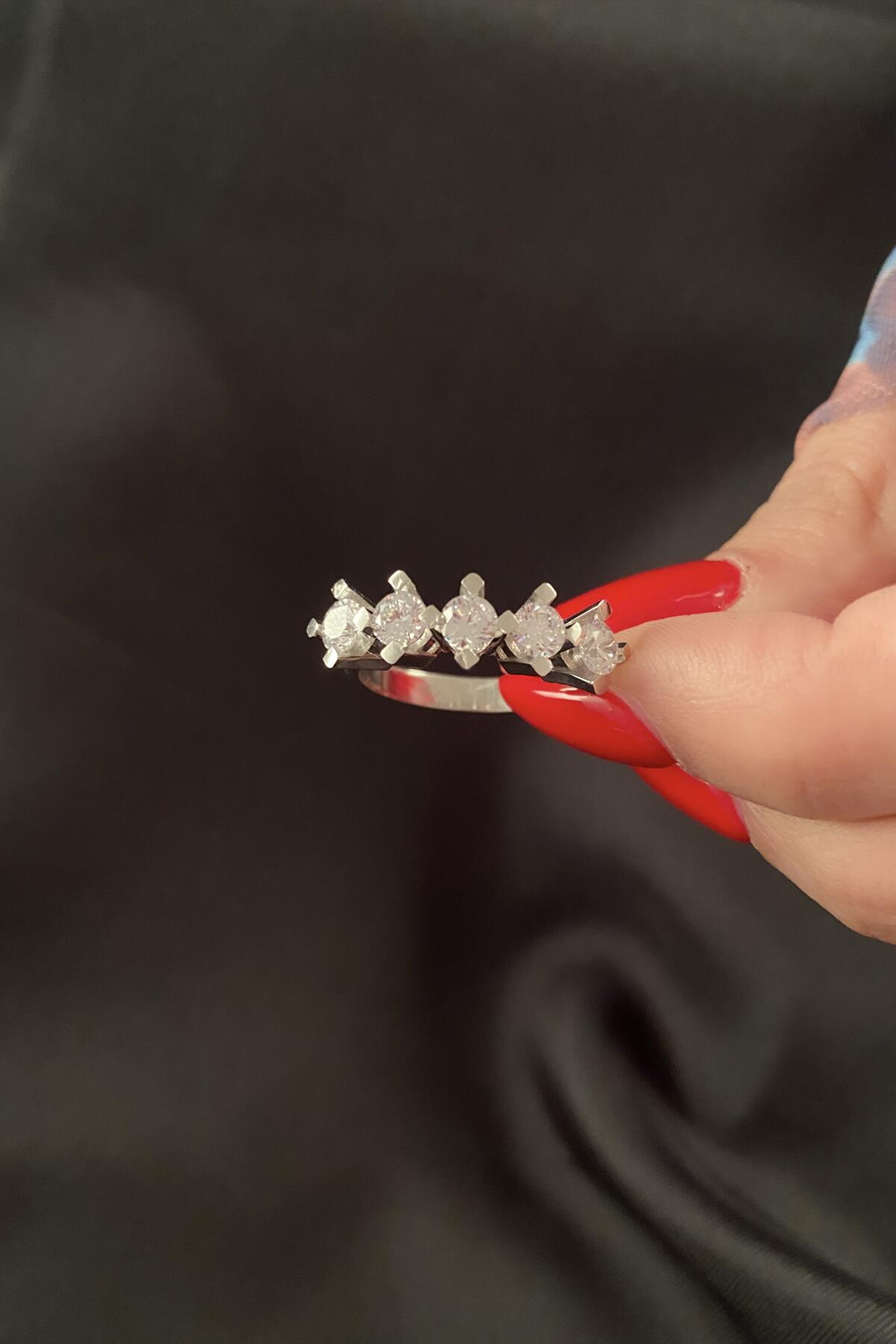 14ct Gold 5 Stone Ring 10