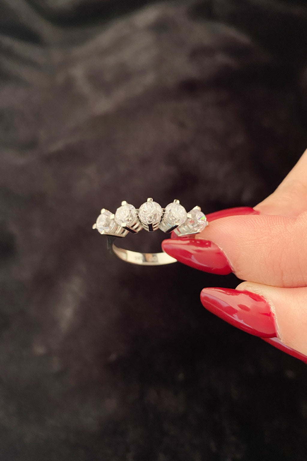 14ct Gold 5 Stone Ring 3