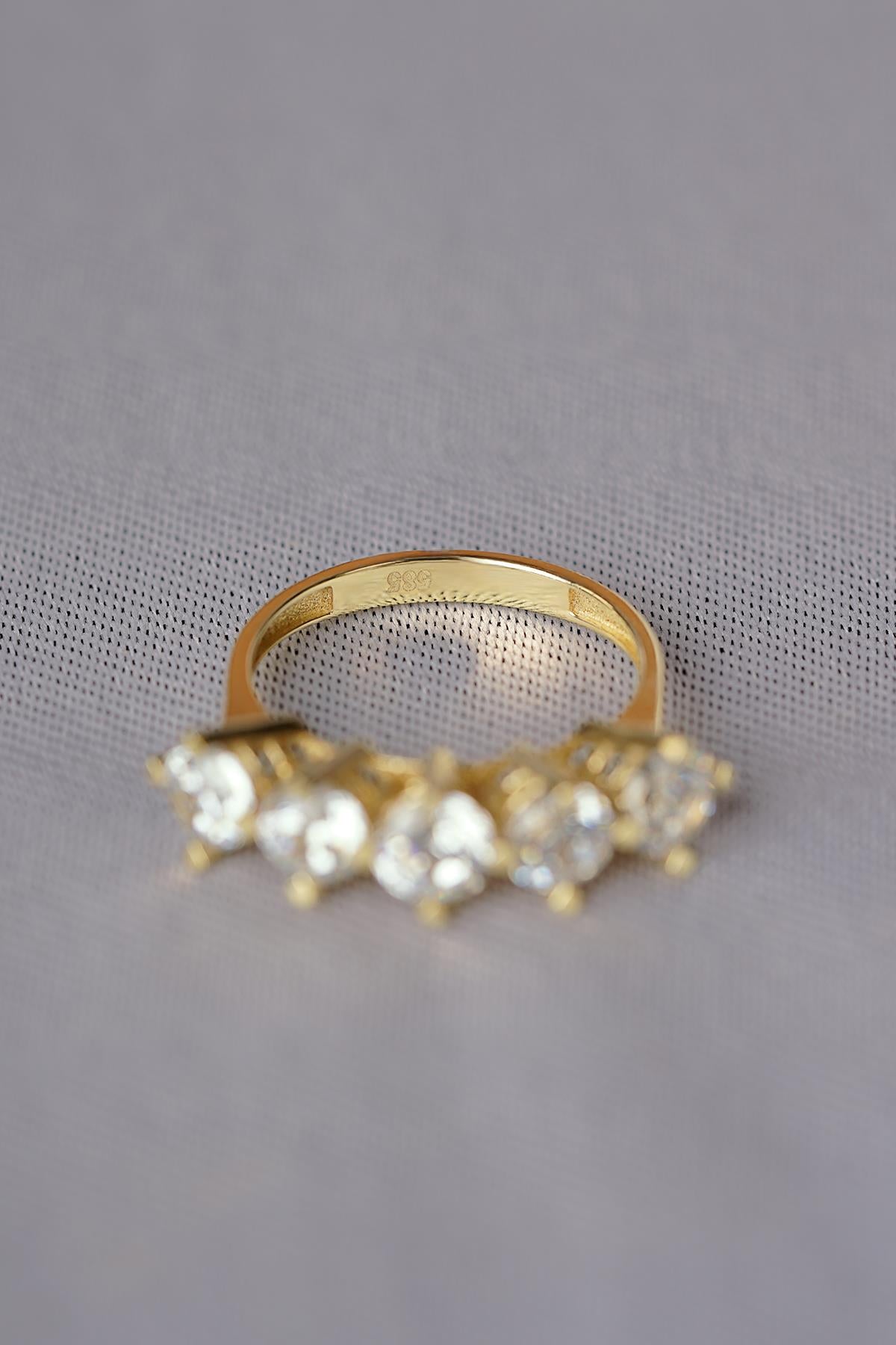 14ct Gold 5 Stone Ring