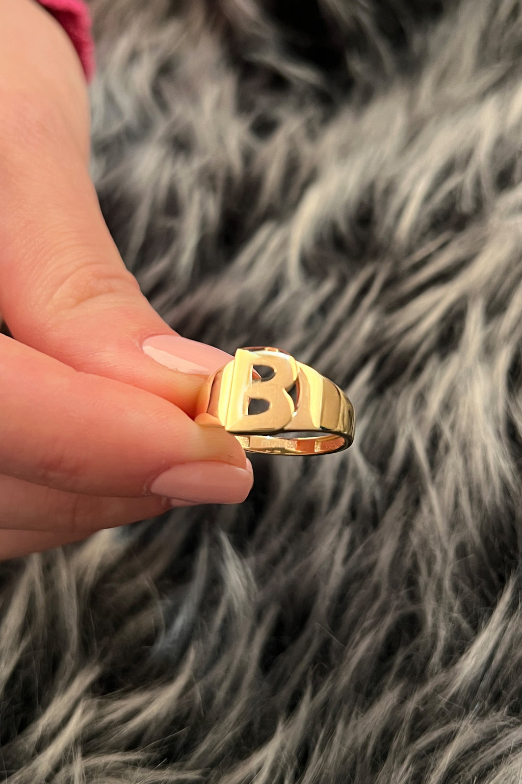 14ct Gold B Initial Ring