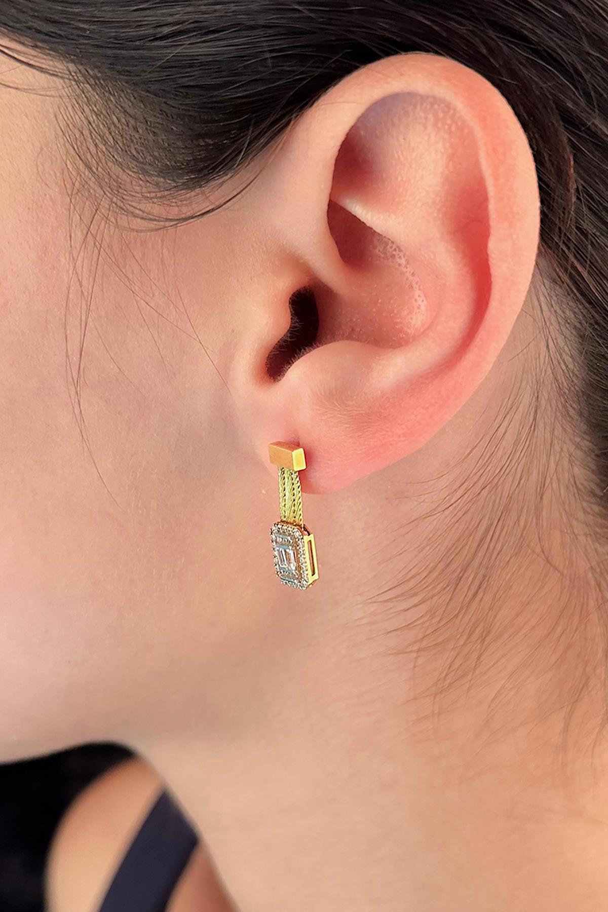 14ct Gold Baguette Drop Stud Earrings