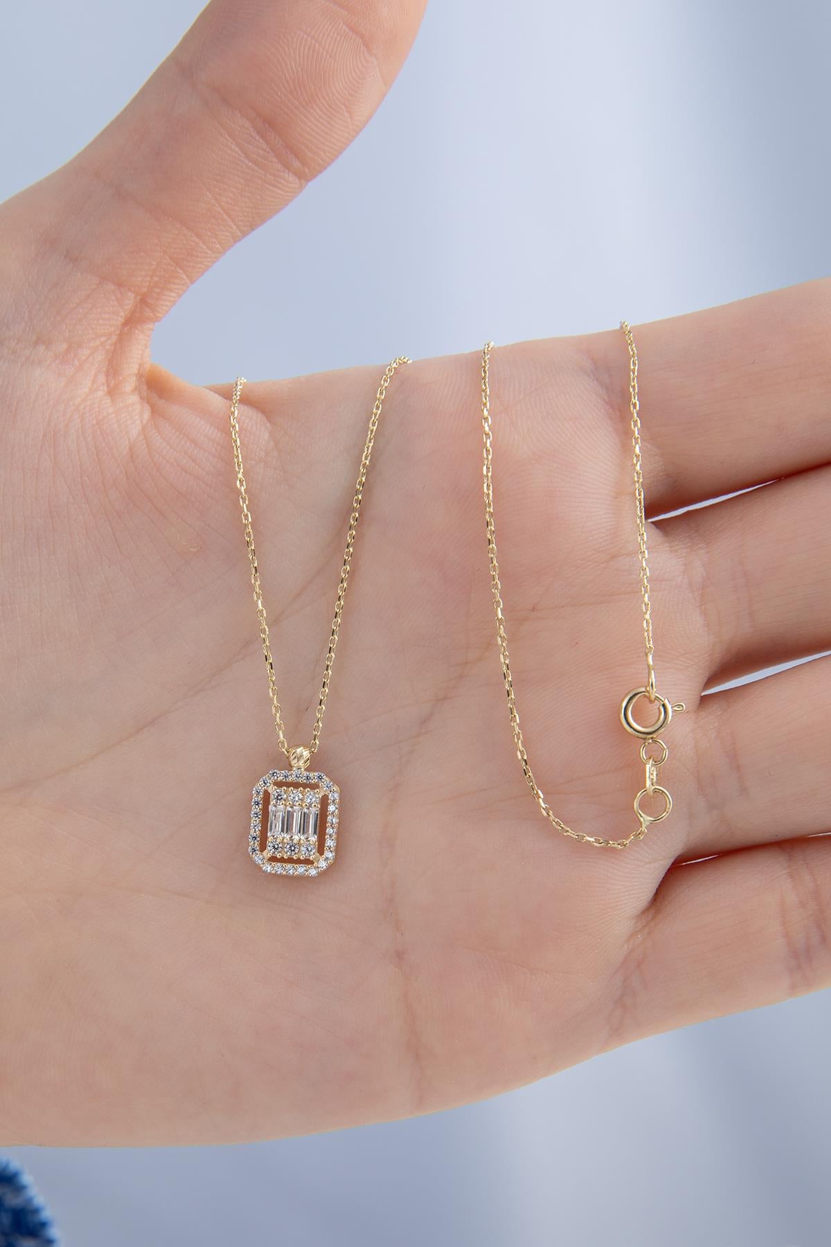 14ct Gold Baguette Necklace