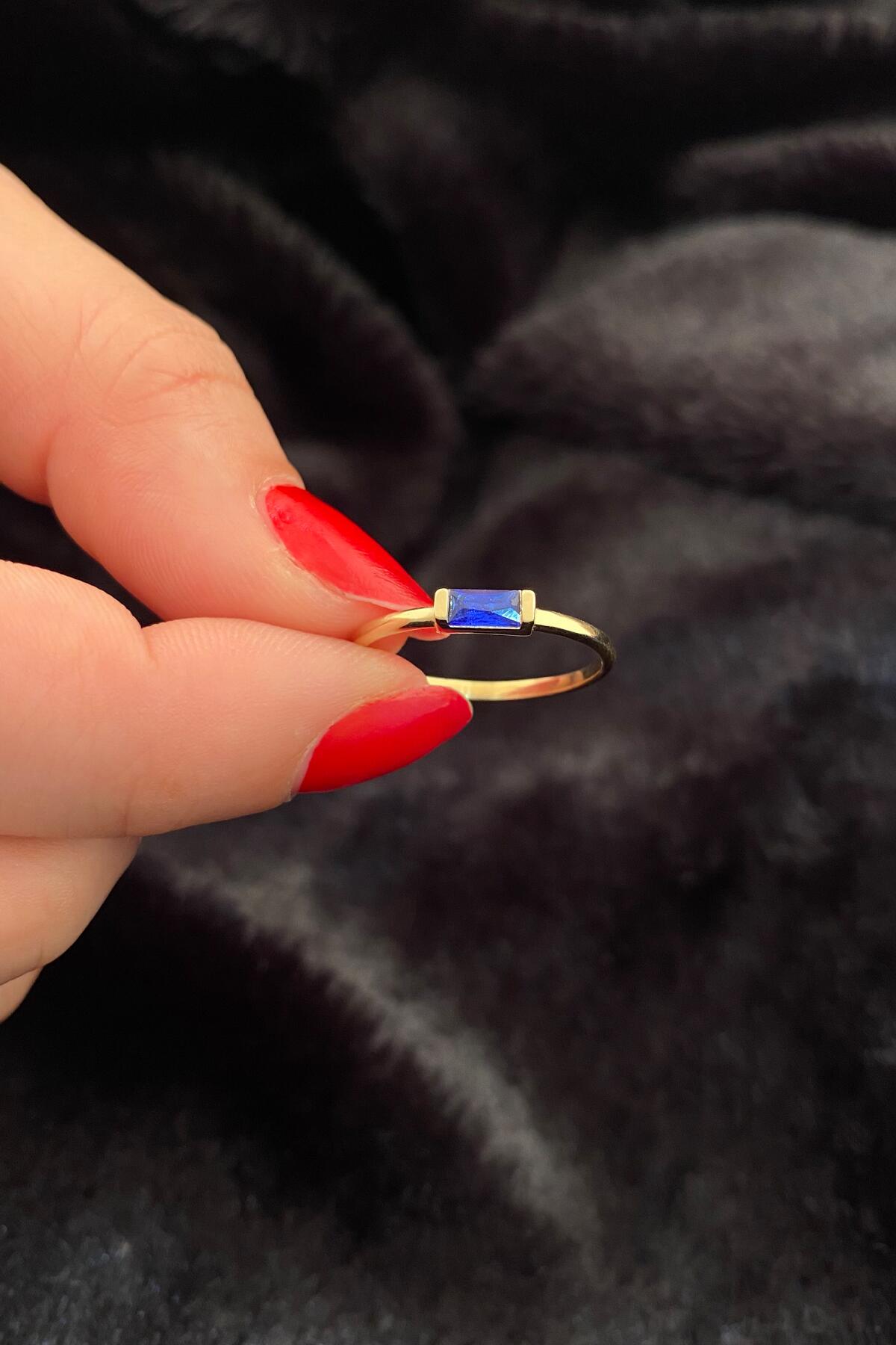 14ct Gold Baguette Sapphire Ring